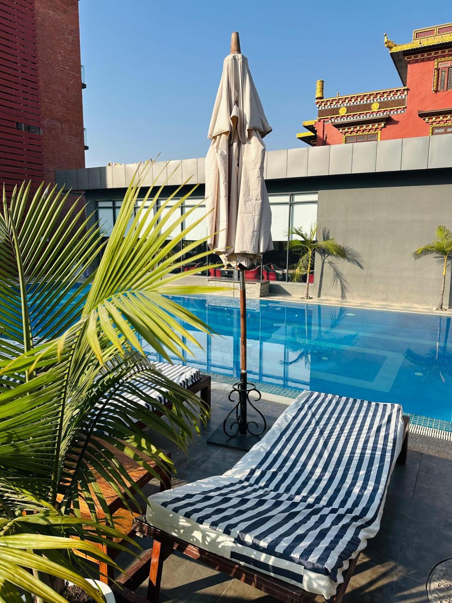 Hotel Dolmaling Catmandu Exterior foto